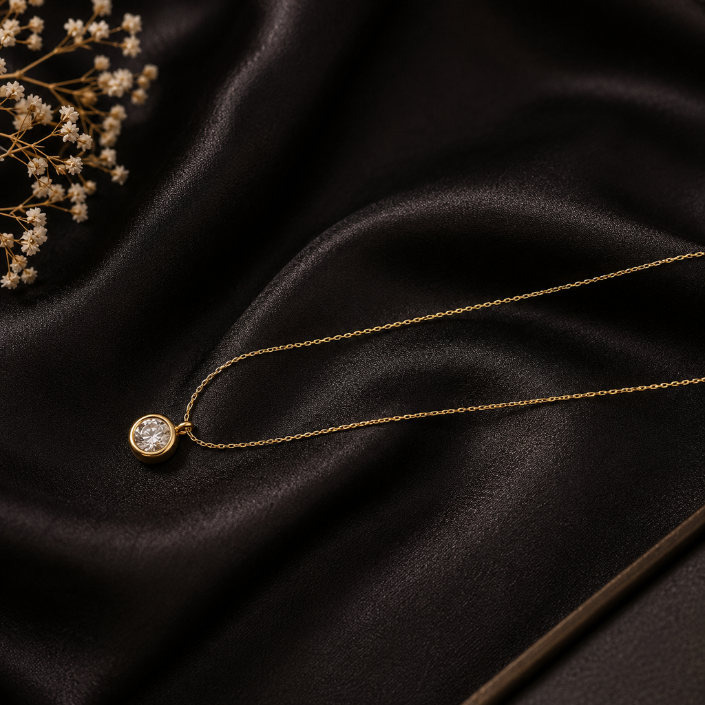Elegant Round Crystal Solitaire Necklace – Gold Finish