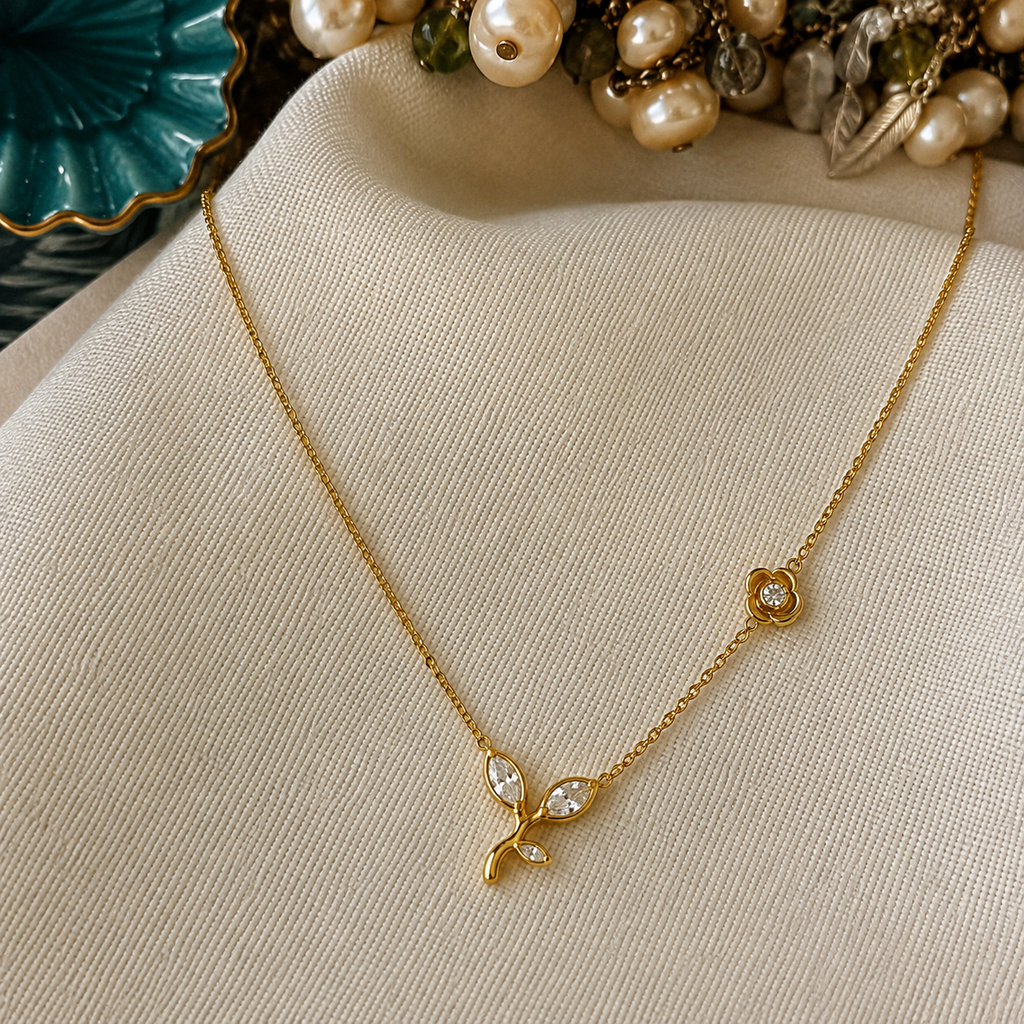 Elegant Floral Vine Necklace for Women