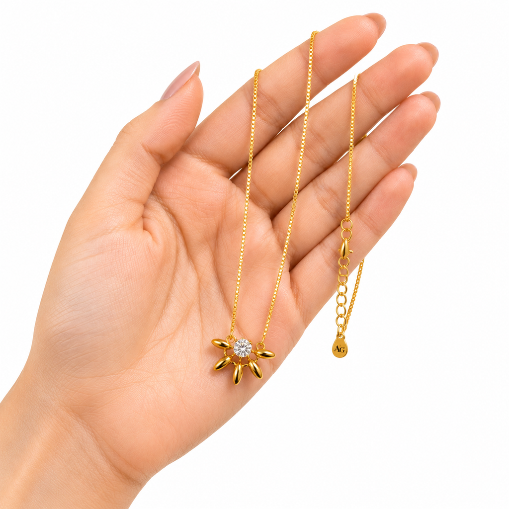 Elegant Floral Pendant Necklace – Gold Finish